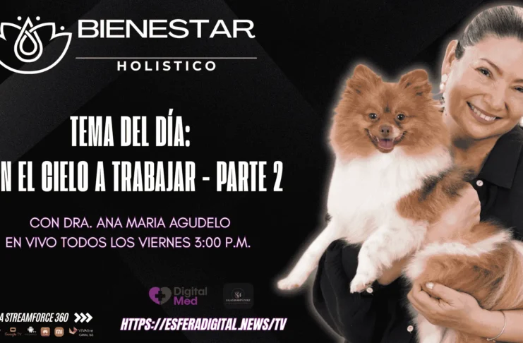 Doctora sonriente en un set de grabación radial moderno compartiendo apuntes sobre bienestar holístico durante un programa en vivo